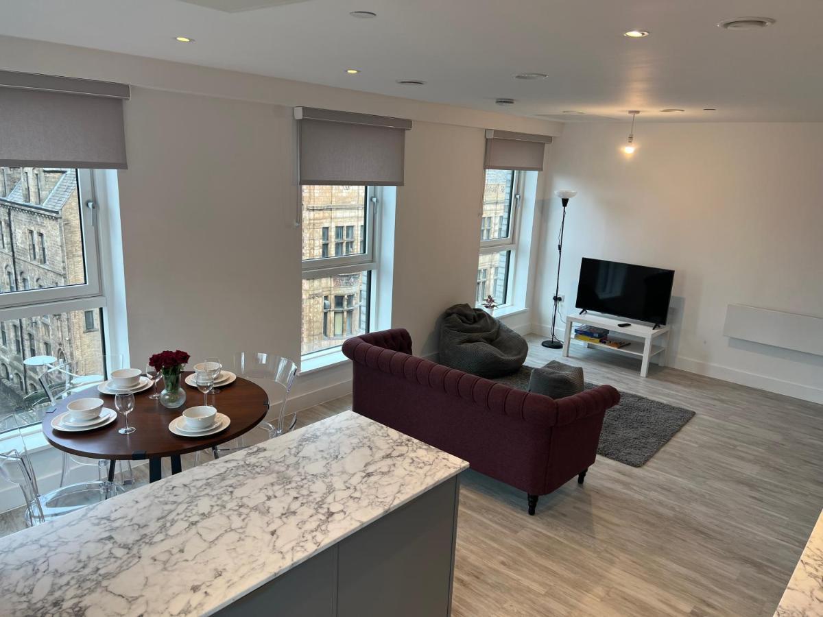 Crown X Chapel Apartments Manchester Extérieur photo