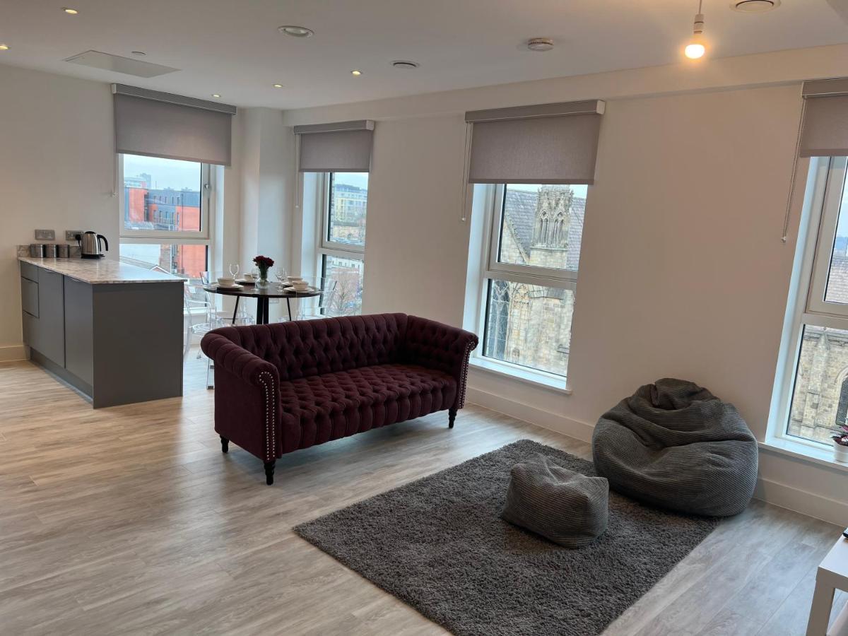 Crown X Chapel Apartments Manchester Extérieur photo